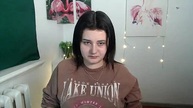 Katrin kiss  online show from 11/07/25, 12:27