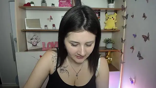 Katrin kiss  online show from 06/12/26, 10:58
