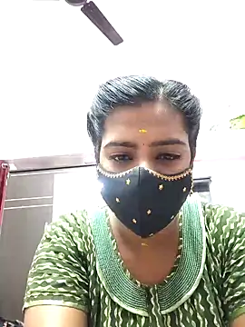 Tamil-Meenu12 online show from 10/28/25, 07:56