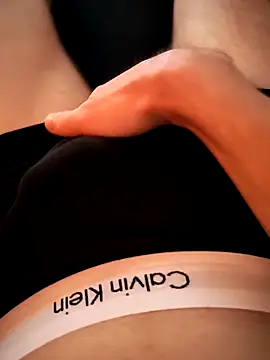 Snapshot of _-neo-_ chatting on 10/17/25, 09:39 -neo- online show from 10/17/25, 09:39