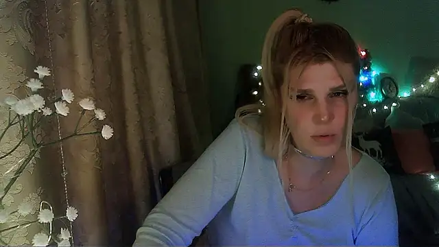Snapshot of TsPostophere chatting on 12/06/24, 02:06 TsPostophere online show from 12/06/24, 02:06