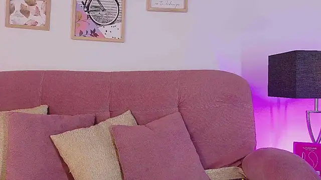 Karina2Smith online show from 06/17/26, 07:26