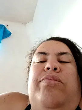 yaneth  online show from 09/26/25, 03:27