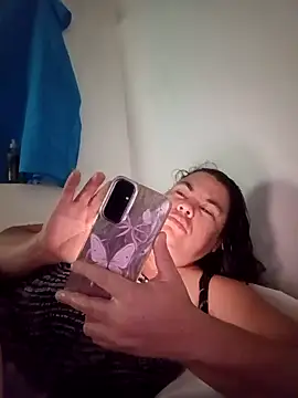 yaneth  online show from 10/11/25, 10:36