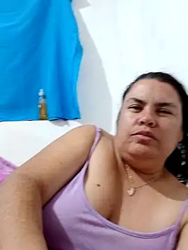 yaneth  online show from 10/21/25, 12:55