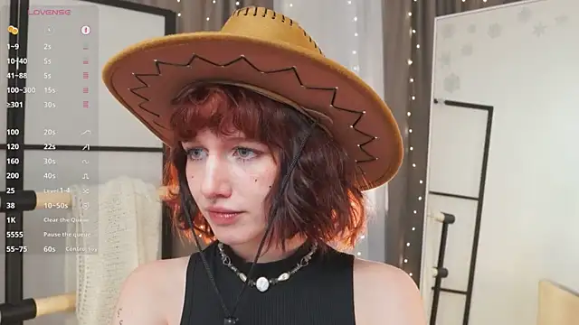 Snapshot of LeelooYolo chatting on 01/08/26, 03:47 LeelooYolo online show from 01/08/26, 03:47