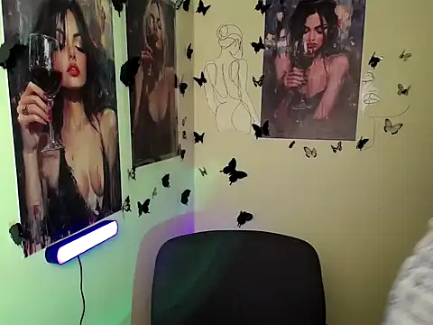 Snapshot of LadyAlice_ chatting on 10/10/25, 09:52 LadyAlice  online show from 10/10/25, 09:52