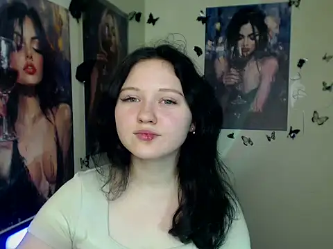 Snapshot of LadyAlice_ chatting on 12/22/25, 07:22 LadyAlice online show from 12/22/25, 07:22