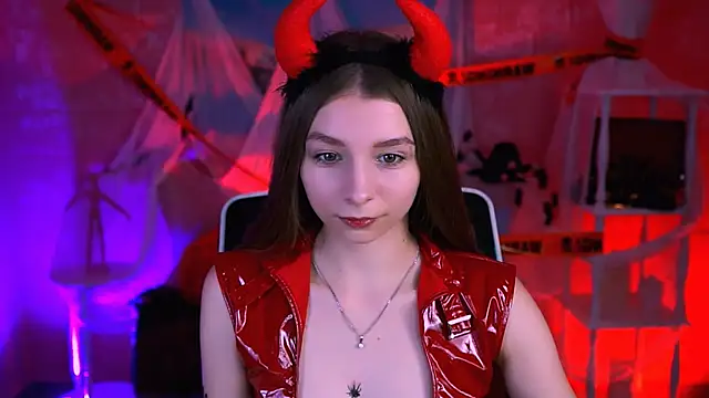 JulieDaniel online show from 10/30/25, 04:58