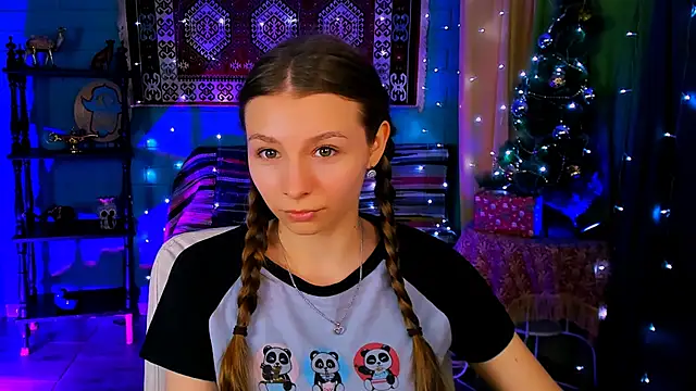 JulieDaniel online show from 12/16/25, 04:50