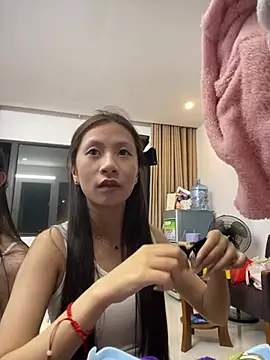 Snapshot of Lil-Gi chatting on 02/28/26, 04:41 Lil-Gi online show from 02/28/26, 04:41