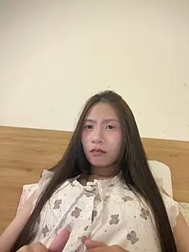Snapshot of Lil-Gi chatting on 03/12/26, 04:46 Lil-Gi online show from 03/12/26, 04:46