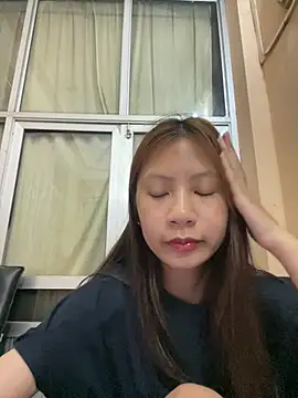 Snapshot of Lil-Gi chatting on 04/27/26, 04:16 Lil-Gi online show from 04/27/26, 04:16