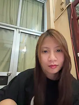 Snapshot of Lil-Gi chatting on 04/29/26, 04:00 Lil-Gi online show from 04/29/26, 04:00