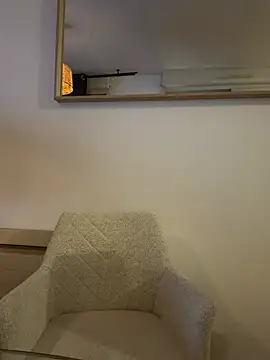 chloedlm5 online show from 05/26/26, 08:49
