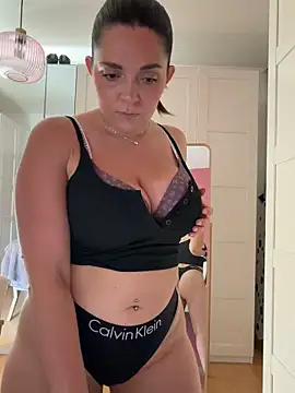 chloedlm5 online show from 06/18/26, 08:36