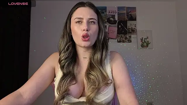 Veronika  Winslow  online show from 05/14/26, 05:14