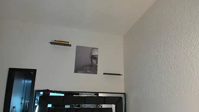 Snapshot of Thiago_Divine_ chatting on 09/11/25, 01:11 Thiago Divine  online show from 09/11/25, 01:11