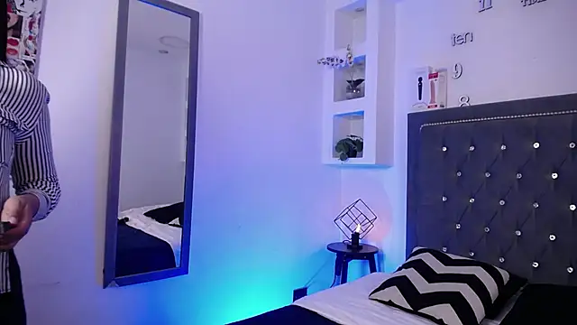 MelissaRhodes online show from 12/02/25, 08:59