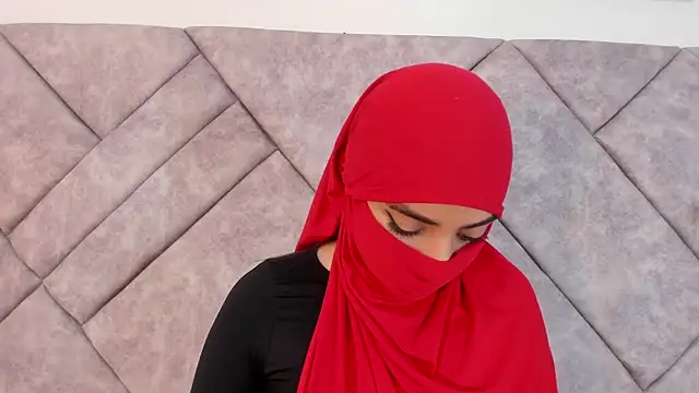 nayiraa  online show from 03/16/26, 07:18