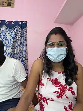 Lovlycouple1 online show from 10/23/25, 05:33