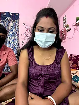 Snapshot of Lovlycouple1 chatting on 01/07/26, 05:15 Lovlycouple1 online show from 01/07/26, 05:15