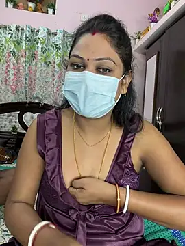 Snapshot of Lovlycouple1 chatting on 02/03/26, 03:15 Lovlycouple1 online show from 02/03/26, 03:15