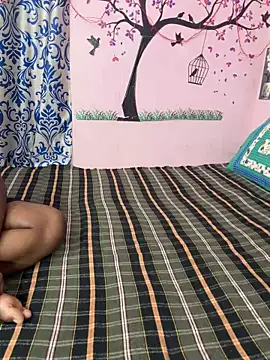 Snapshot of Lovlycouple1 chatting on 02/20/26, 08:16 Lovlycouple1 online show from 02/20/26, 08:16