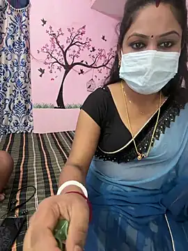 Snapshot of Lovlycouple1 chatting on 02/26/26, 05:01 Lovlycouple1 online show from 02/26/26, 05:01