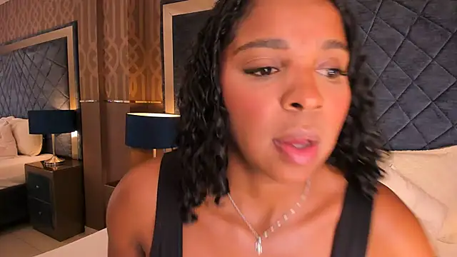 LisaMendez online show from 06/26/26, 04:17