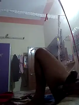 Snapshot of Samlevis7052 chatting on 03/10/26, 04:06 Samlevis7052 online show from 03/10/26, 04:06