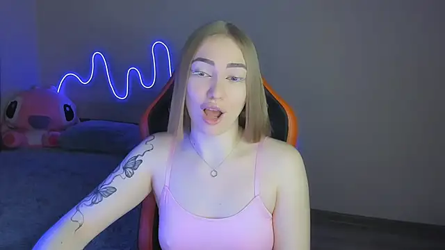 LaraKrein lk online show from 11/12/25, 01:22