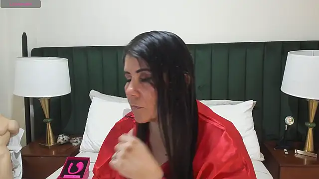 kiraGeiner online show from 09/16/25, 02:23