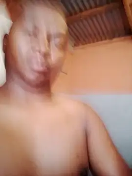 Snapshot of liamer25 chatting on 10/13/25, 09:42 liamer25 online show from 10/13/25, 09:42