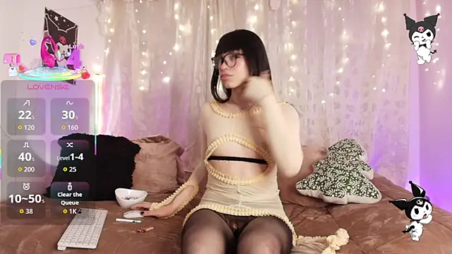 GothBella online show from 12/05/25, 02:42