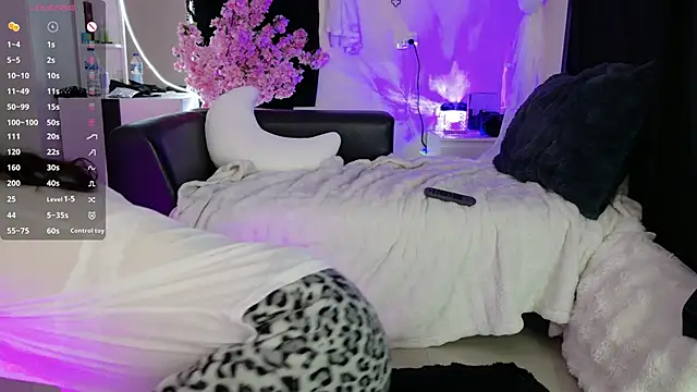 Snapshot of Lein_Bone chatting on 06/03/26, 12:52 Lein Bone online show from 06/03/26, 12:52