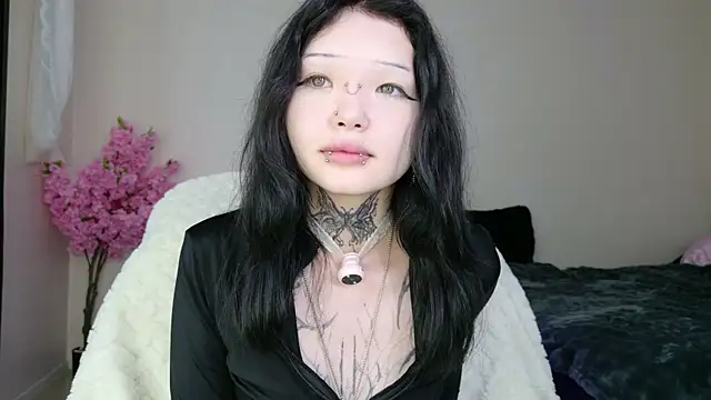 Snapshot of Lein_Bone chatting on 06/25/26, 12:21 Lein Bone online show from 06/25/26, 12:21