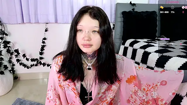 Snapshot of Lein_Bone chatting on 07/12/26, 12:12 Lein Bone online show from 07/12/26, 12:12