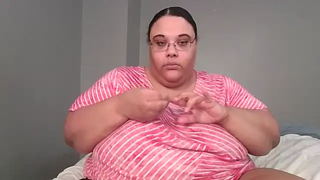 Snapshot of SexyBBW10790 chatting on 03/21/26, 02:09 SexyBBW10790 online show from 03/21/26, 02:09