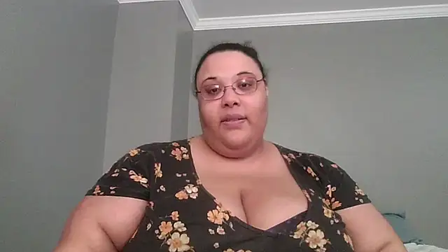 Snapshot of SexyBBW10790 chatting on 03/24/26, 02:11 SexyBBW10790 online show from 03/24/26, 02:11