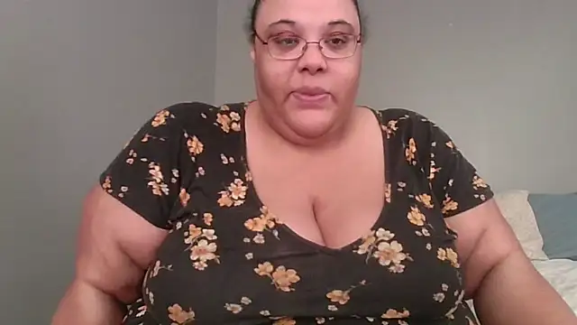 Snapshot of SexyBBW10790 chatting on 03/28/26, 02:05 SexyBBW10790 online show from 03/28/26, 02:05