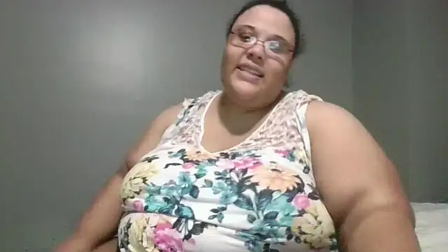 Snapshot of SexyBBW10790 chatting on 04/05/26, 02:42 SexyBBW10790 online show from 04/05/26, 02:42