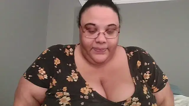 Snapshot of SexyBBW10790 chatting on 04/07/26, 02:06 SexyBBW10790 online show from 04/07/26, 02:06