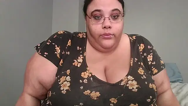 Snapshot of SexyBBW10790 chatting on 05/05/26, 02:03 SexyBBW10790 online show from 05/05/26, 02:03