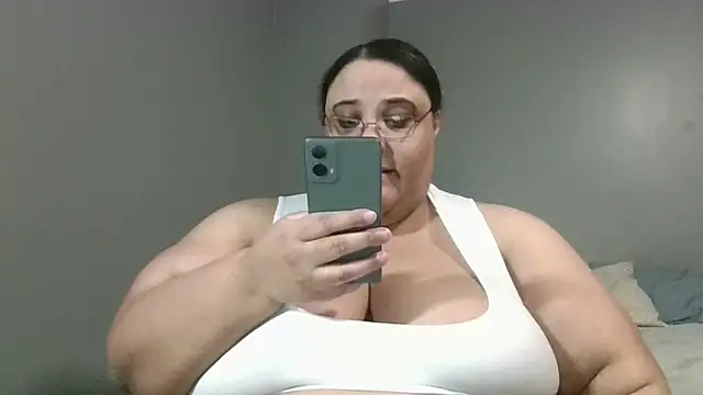 Snapshot of SexyBBW10790 chatting on 05/07/26, 02:17 SexyBBW10790 online show from 05/07/26, 02:17