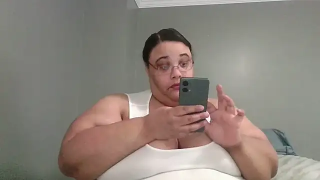 Snapshot of SexyBBW10790 chatting on 05/22/26, 02:12 SexyBBW10790 online show from 05/22/26, 02:12