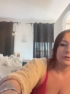 Snapshot of MiaBabyX chatting on 11/27/25, 04:53 MiaBabyX online show from 11/27/25, 04:53