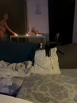 Snapshot of MiaBabyX chatting on 11/28/25, 11:07 MiaBabyX online show from 11/28/25, 11:07