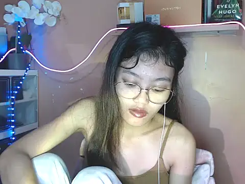 skinny gracie online show from 12/05/25, 12:30