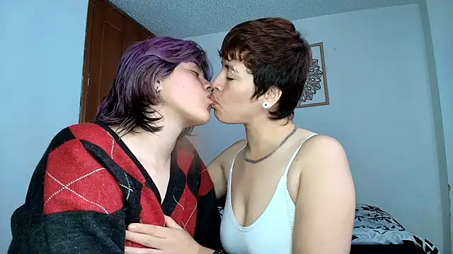 Snapshot of Zafira__Raven chatting on 02/05/26, 04:00 Zafira Raven online show from 02/05/26, 04:00